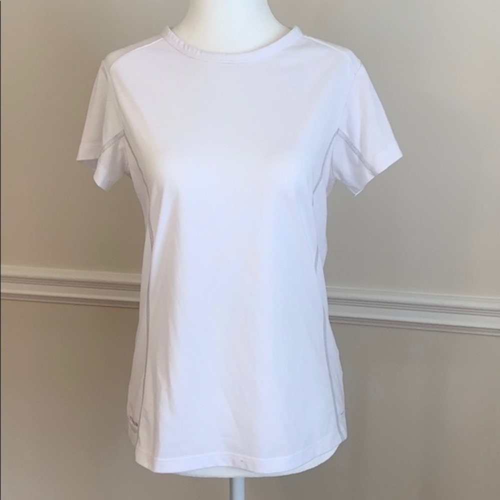 COLUMBIA Titanium Omni Dry White Top M - NWOT